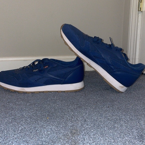 navy blue suede reebok classics